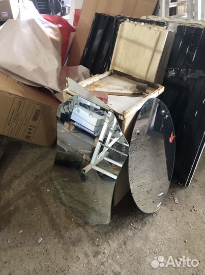 Зеркало для ванной офиса