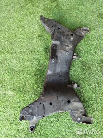 Подрамник передний Митцубиси Оутлендер