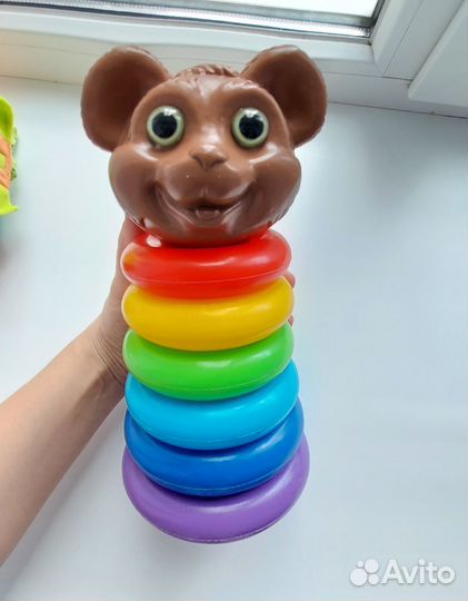 Пирамидка и кубик