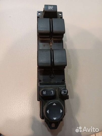 Блок стекло подъёмника мазда 6