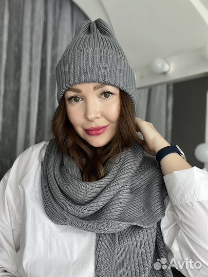 Комплект шапка и шарф новый