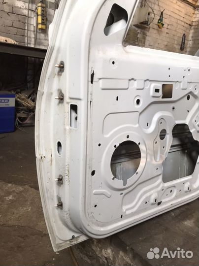 Дверь Передний правый Лада ларгус
