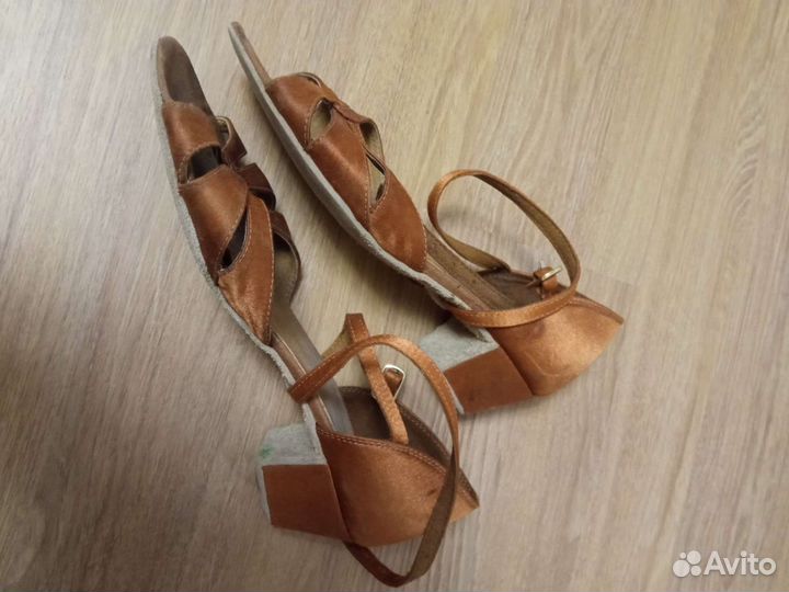 Туфли для бальных танцев