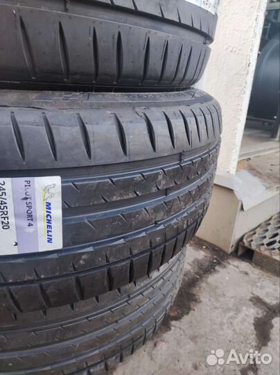 Michelin Pilot Sport 4 245/45 R20 и 275/40 R20