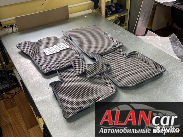 Ево автоковрики 3D с бортиками Baojun