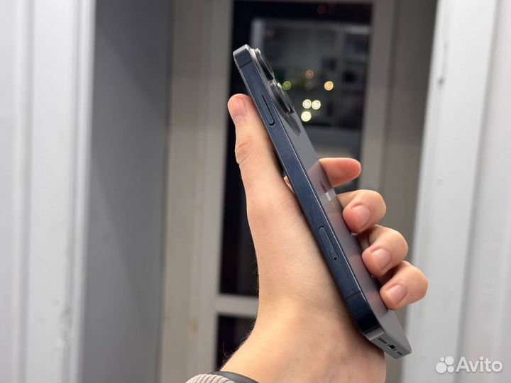 iPhone XR в корпусе 15 Pro