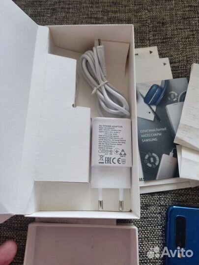 Samsung Galaxy A7 4/64 гб