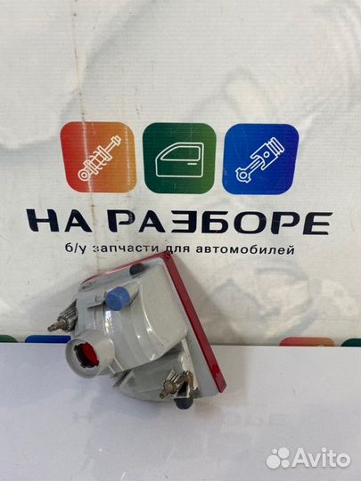 Фонарь в бампер задний правый Toyota Land Cruiser