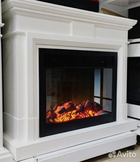 Электрокамин Coventry белый с очагом Moonblaze