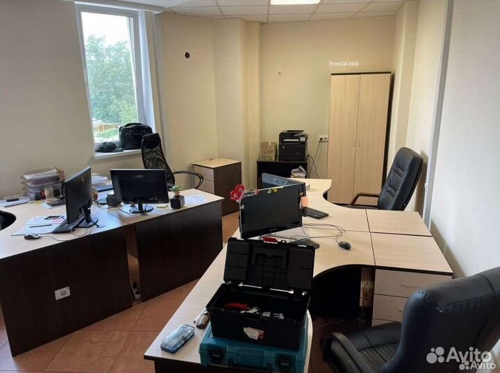 Офисный стол