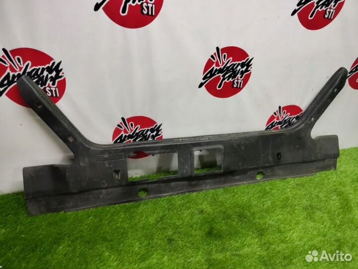 Накладка проема багажника Mercedes-Benz E W124