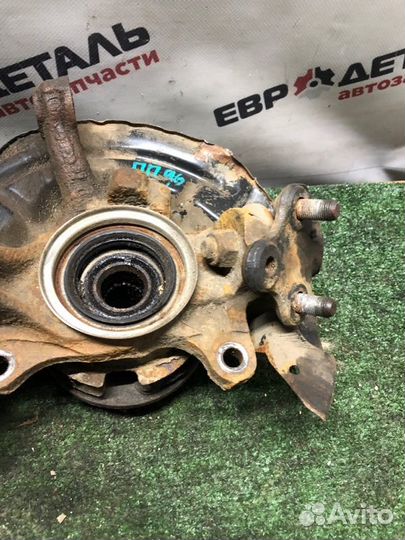 Кулак поворотный передний правый Toyota Carina