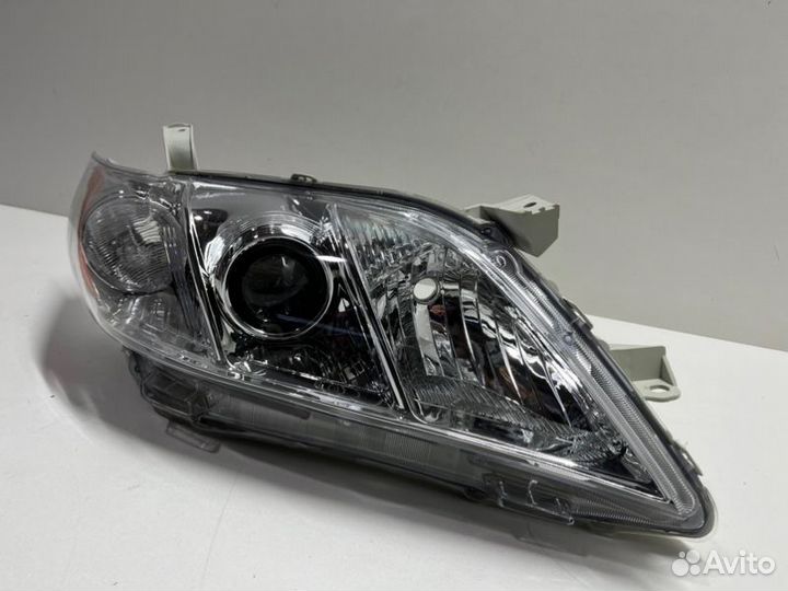 Фара передняя правая Toyota Camry V40 2006-2009
