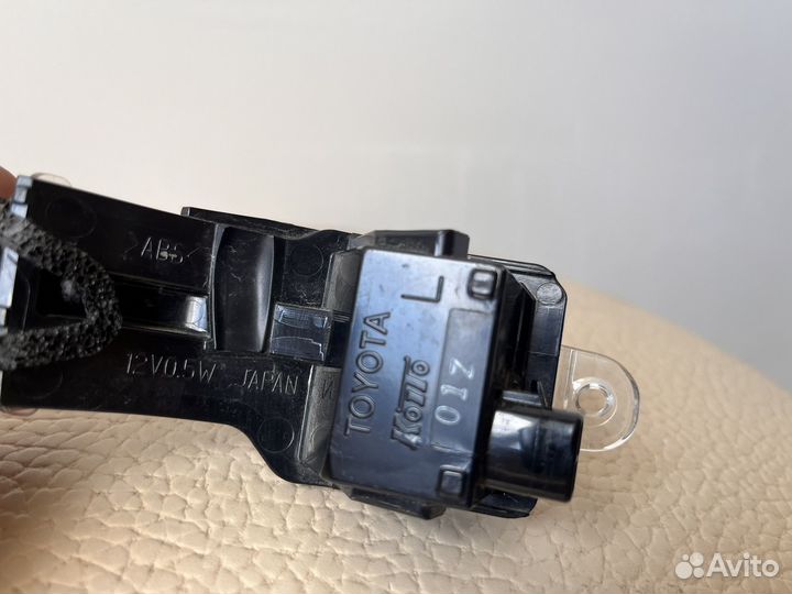 Повторитель левого зеркала Lexus RX 4