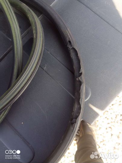 Уплотнитель проёма передних дверей Пежо 3008