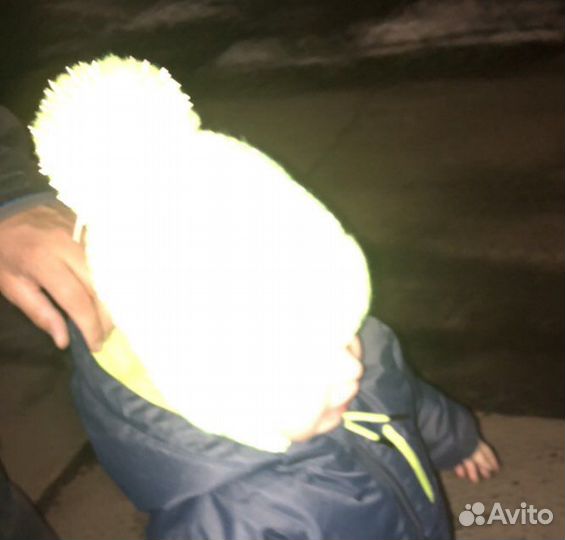 Шапка светится