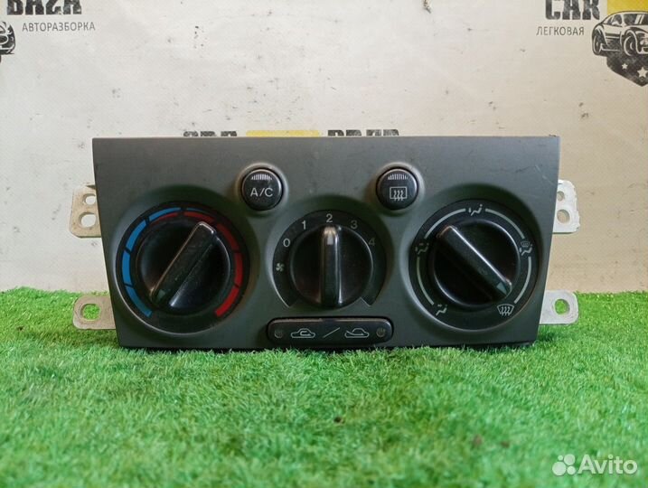 Блок управления климатом Mazda Premacy