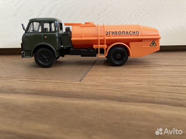 Топливозаправщик тз-7.5