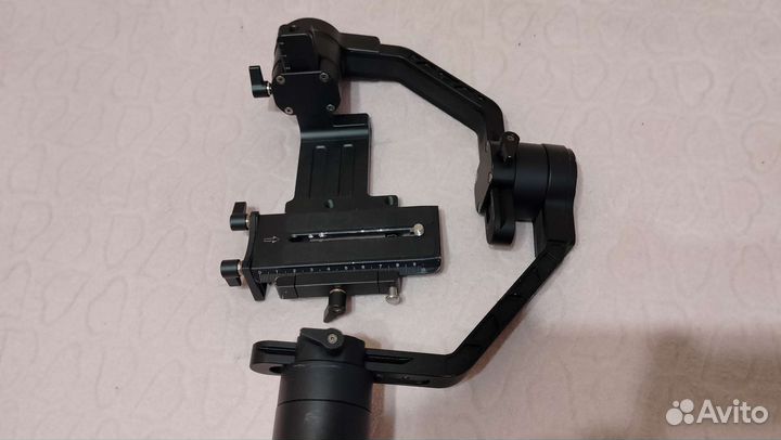 Электронный стабилизатор Zhiyun Crane 2V3