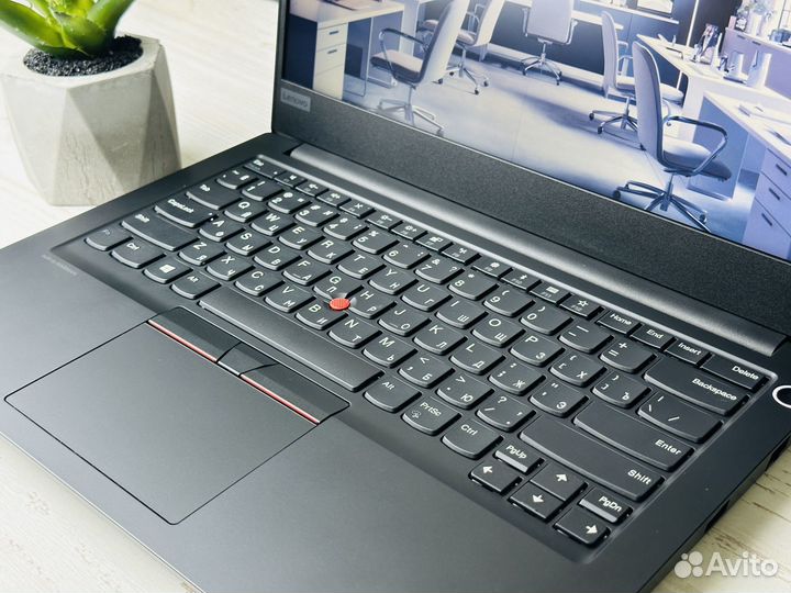 Lenovo ThinkPad E14 i3-10110U для учебы