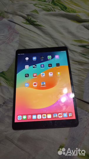 Планшет apple iPad air 3