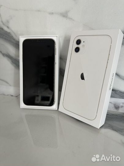 Телефон iPhone 11