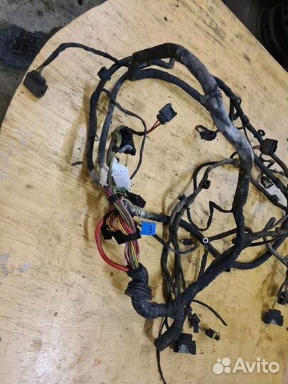 Проводка подкапотная Mercedes-Benz S-Klass седан