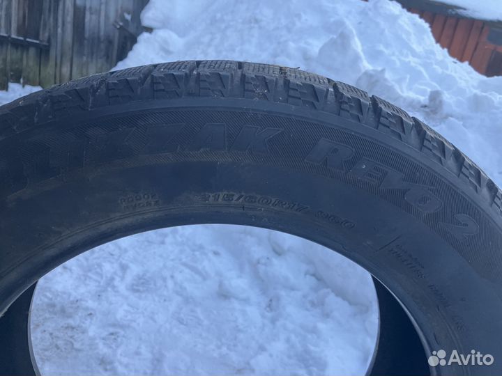 Bridgestone Blizzak Revo2 215/60 R17 96H