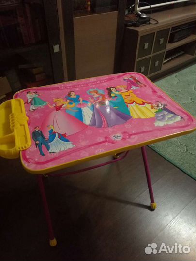 Стол и стул детский