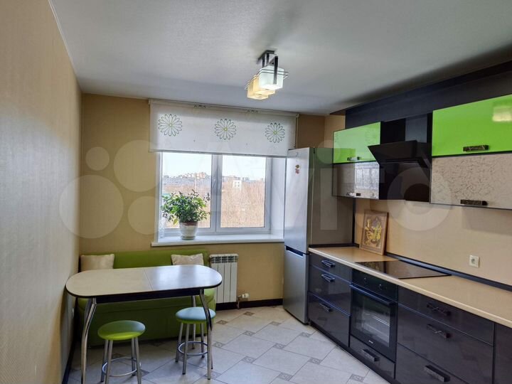 2-к. квартира, 65 м², 10/19 эт.