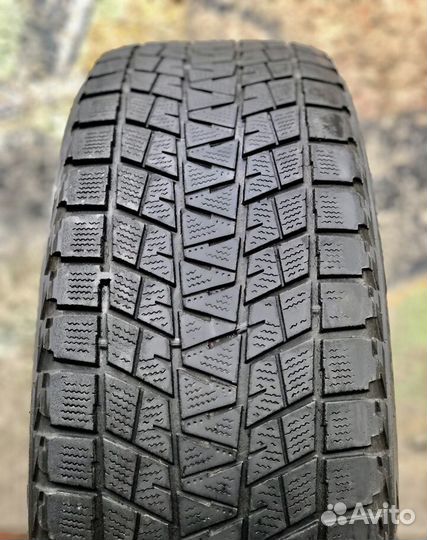 Bridgestone Blizzak DM-V1 235/65 R18