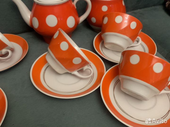 Сервиз чайный в горошек (сьорный)