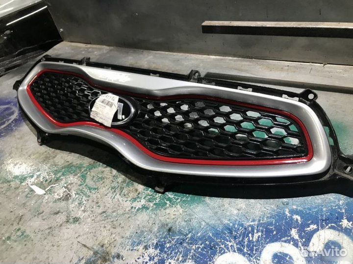 Решетка радиатора Kia Picanto 2011-2017