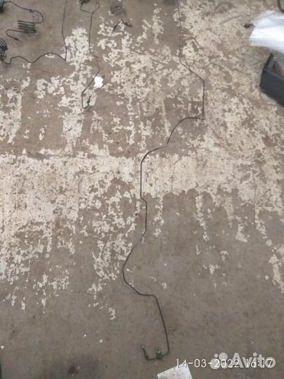 Трубка пневмоподвески на Ситроен С5 2007 года