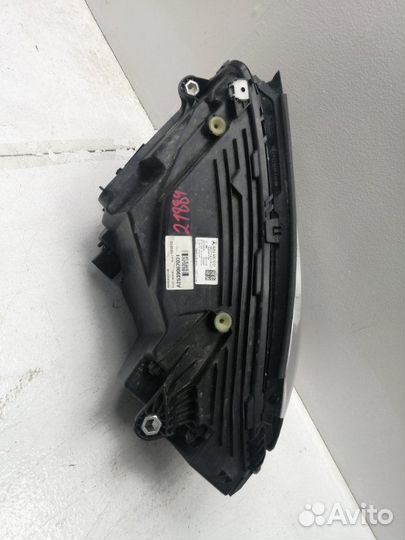 Фара правая Mercedes-Benz GLC