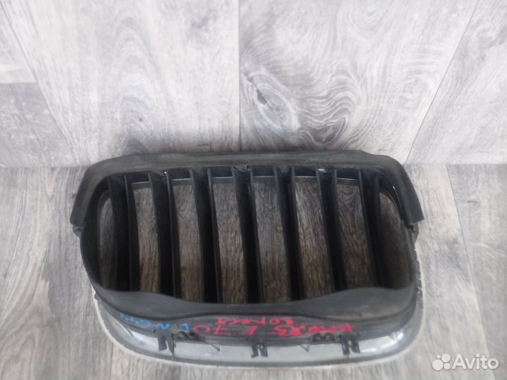 Решетка радиатора левая №644 BMW X5 (E70) 2008