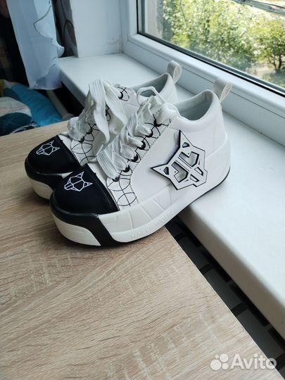 Кроссовки на девочку 36 размер