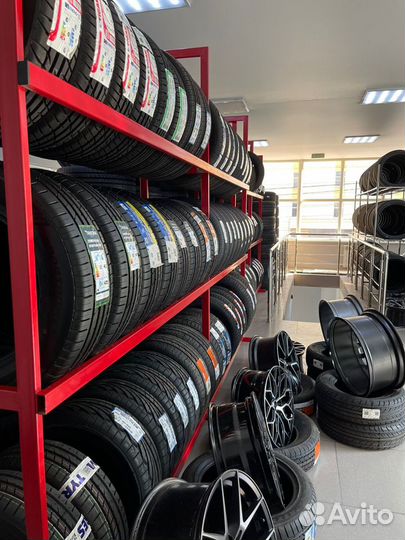 Grenlander L-Zeal56 245/30 R20 95W