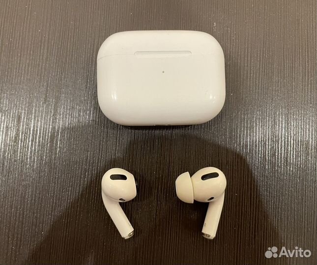 Наушники apple airpods pro(кейс не заряжает)