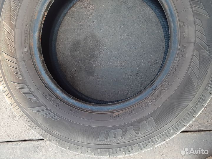 Шины всесезонные R15C 225/70 2 штуки