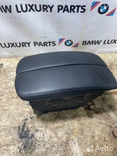 Подлокотник Bmw X5 E70 3.0 N52B30 2008