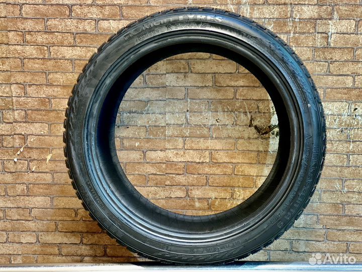 Nokian Tyres Hakkapeliitta 9 265/35 R18