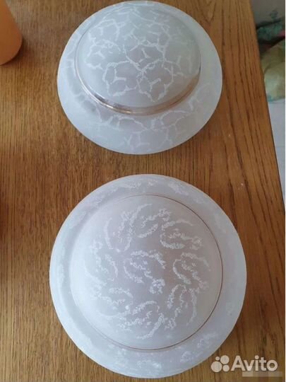 Плафоны стеклянные настенные 2 шт