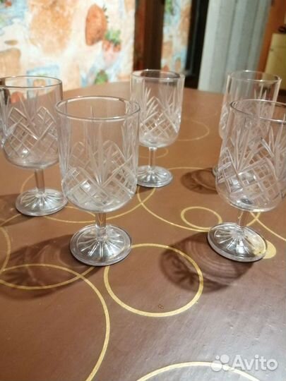 Хрустальные рюмки