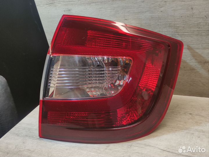 Фонарь задний правый Skoda Rapid 2018г. 1.6 l