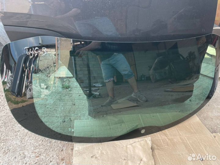 Стекло крышки багажника Хендай Туксон 3 TL