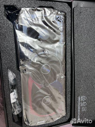 Asus GeForce RTX 4070 Ti ROG Strix OC Edition
