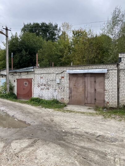 Гараж, > 30 м²