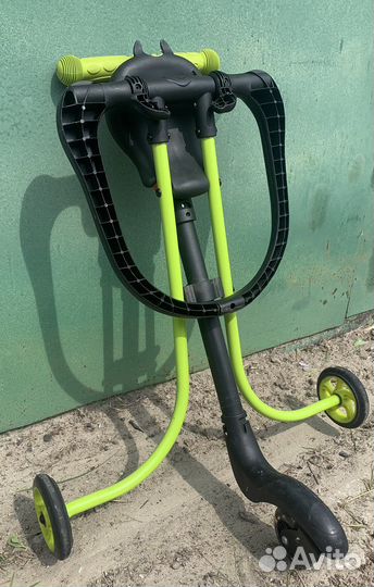 Прогулочная коляска трость