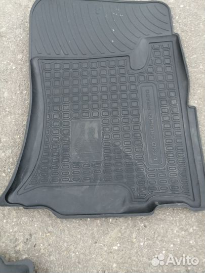 Резиновые коврики салона